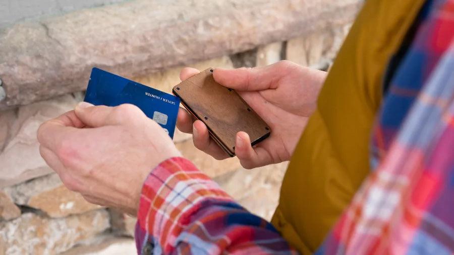 How Many Cards Should You Carry in Your Wallet? The Rule of Thumb